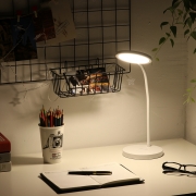 Снимка  на Настолна LED Лампа с Безжично QI Зарядно, 1500mAh Батерия, REMAX RL-LT12